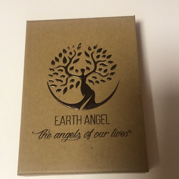 NEW IN BOX EARTH ANGEL ADJUSTABLE CHARM BRACELET - Picture 5 of 5